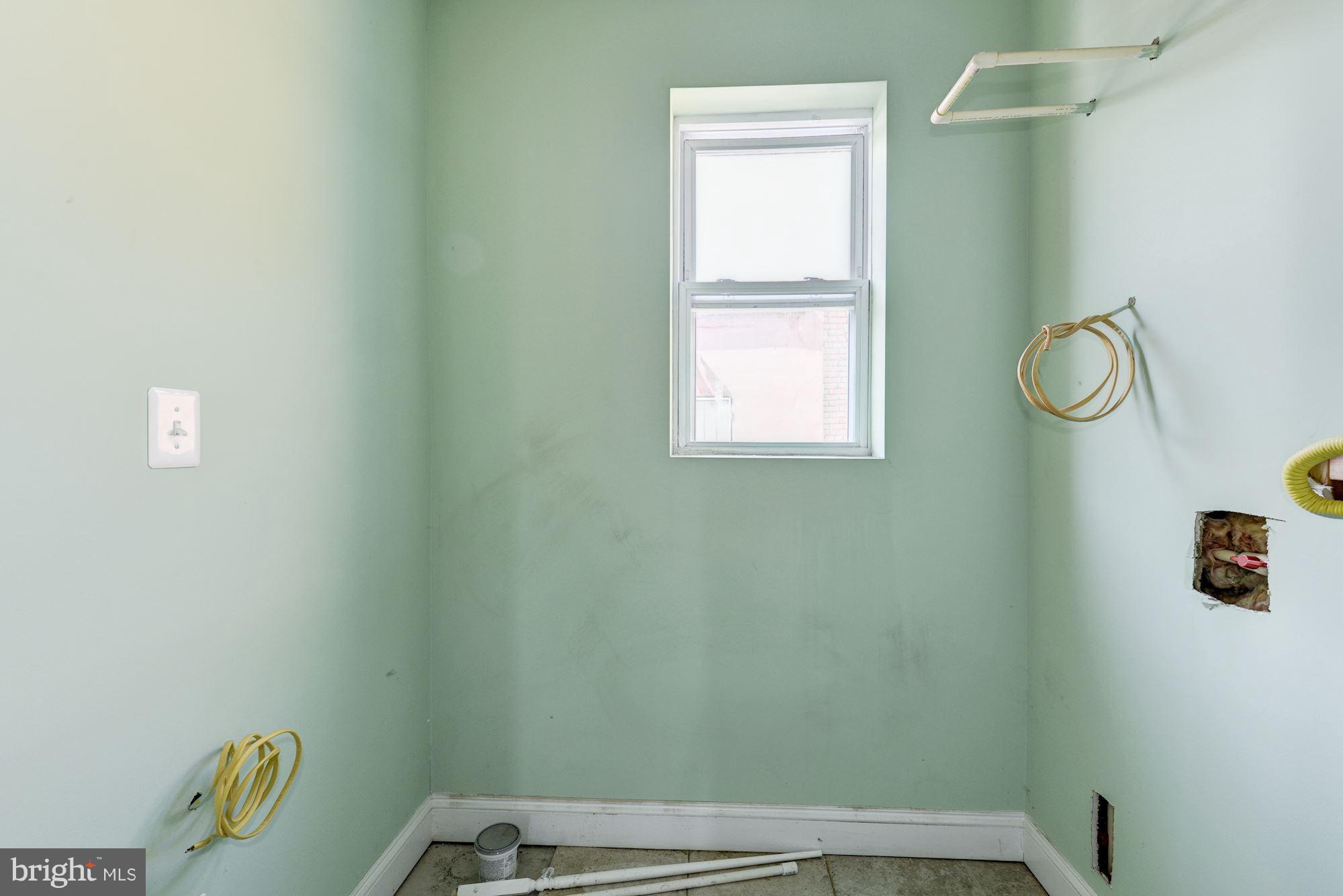 1712 Lincoln Road Northeast Washington, DC 20002 - Photo 17 of 25 Bath