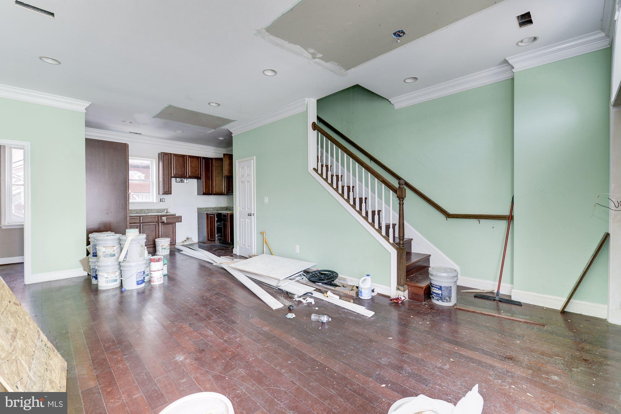 1712 Lincoln Road Northeast Washington, DC 20002 - Photo 9 of 25 Living Room