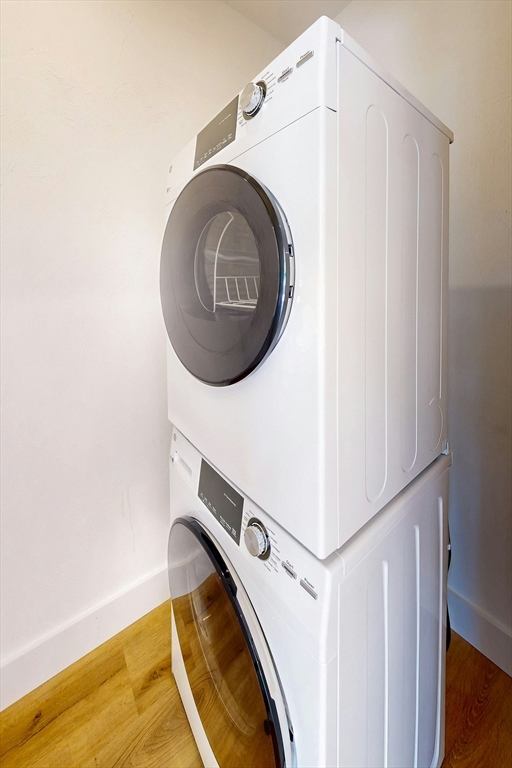476 Warren Street Boston, MA 02121 - Photo 26 of 29 a utility room with dryer and washer