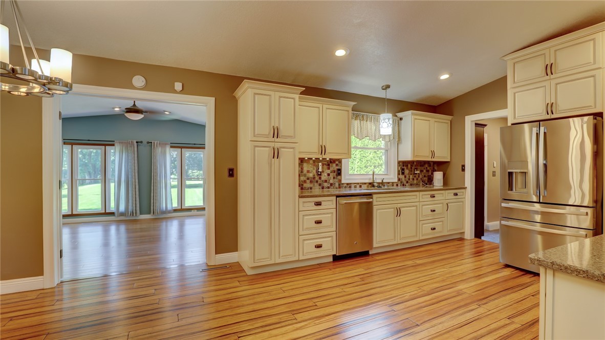 710 West Weaver Road Forsyth, IL 62535 - Photo 5 of 36