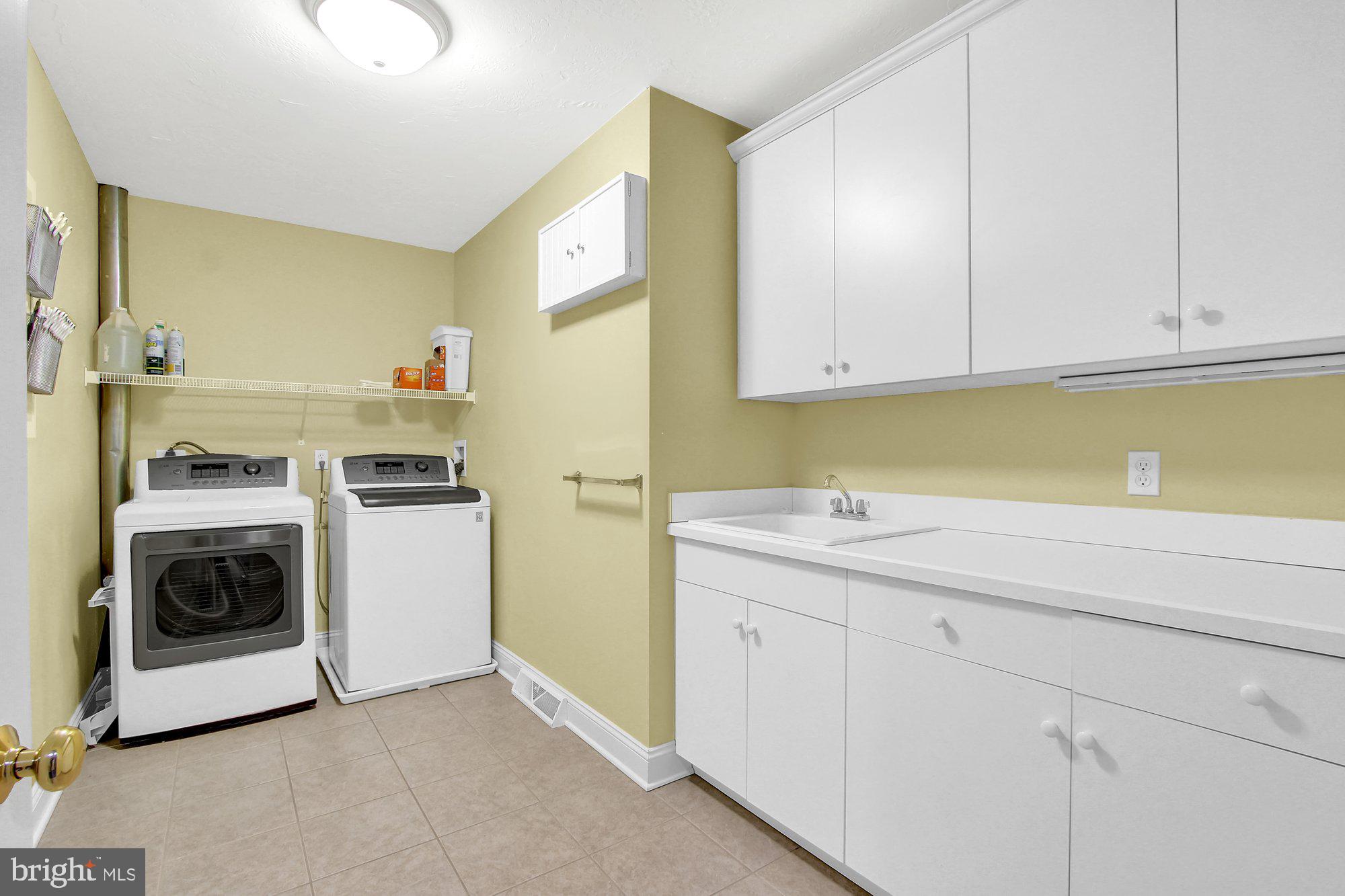 2860 Barkhill Road York, PA 17404 - Photo 17 of 36 Gallery Image 17