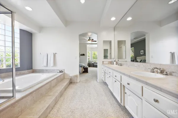 $869,900 | Undisclosed Address, Bakersfield, CA 93311