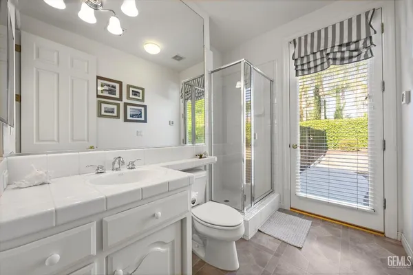 $869,900 | Undisclosed Address, Bakersfield, CA 93311