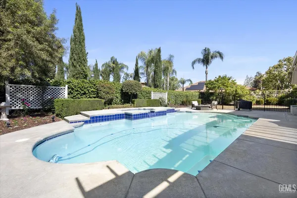$869,900 | Undisclosed Address, Bakersfield, CA 93311