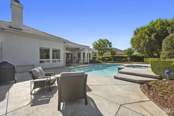 $869,900 | Undisclosed Address, Bakersfield, CA 93311