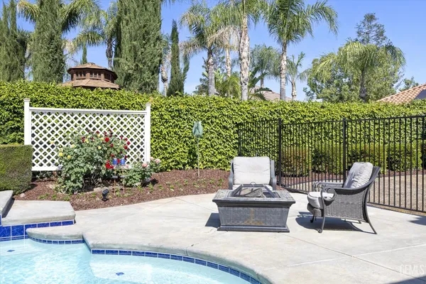 $869,900 | Undisclosed Address, Bakersfield, CA 93311