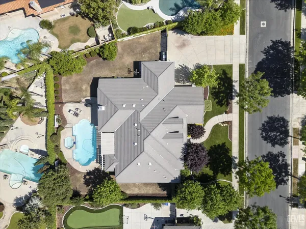 $869,900 | Undisclosed Address, Bakersfield, CA 93311