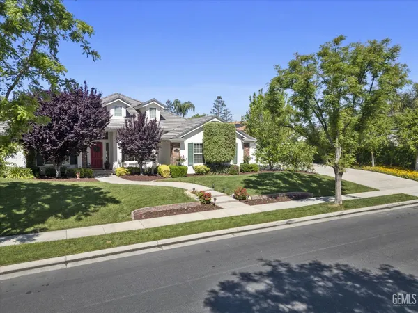 $869,900 | Undisclosed Address, Bakersfield, CA 93311