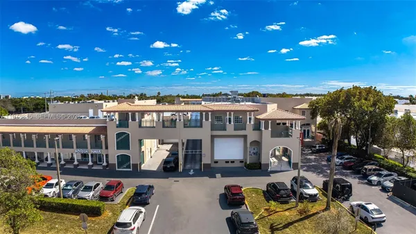 $4,500 | 10200 Northwest 25th Street, Doral, FL 33172