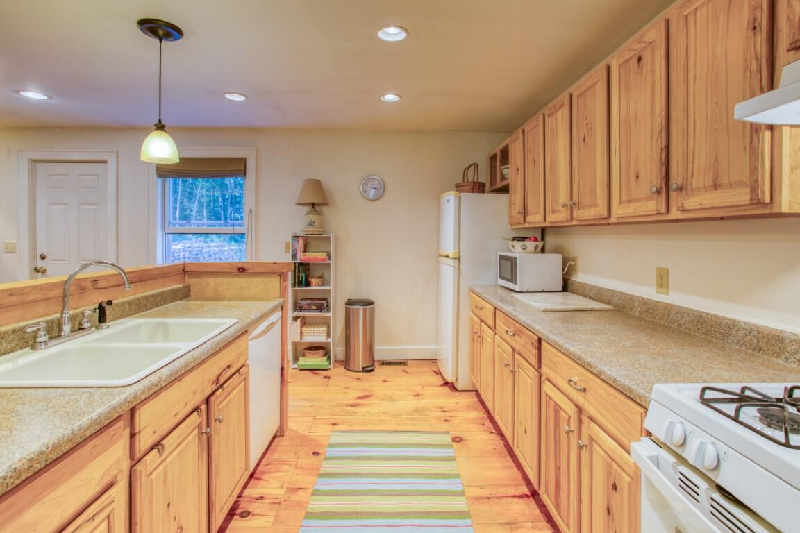 148 Dodge Road Edgecomb, ME 04556 - Photo 9 of 42 148DodgeRd-5293