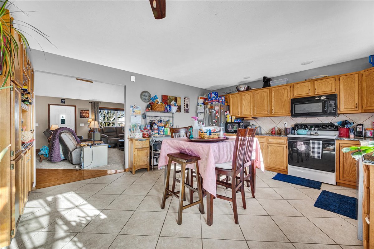 7 Lake Ridge Court Bloomington, IL 61701 - Photo 11 of 31