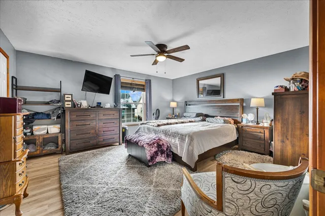 $300,000 | 7 Lake Ridge Court, Bloomington, IL 61701