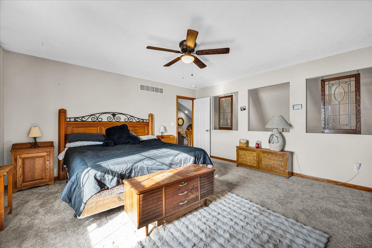 7 Lake Ridge Court Bloomington, IL 61701 - Photo 18 of 31