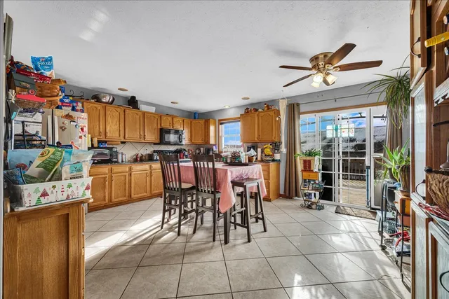 $300,000 | 7 Lake Ridge Court, Bloomington, IL 61701