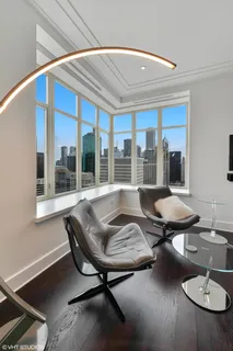 $1,225,000 | 118 East Erie Street, Unit 29F, Chicago, IL 60611