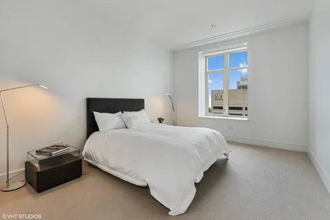 $1,225,000 | 118 East Erie Street, Unit 29F, Chicago, IL 60611
