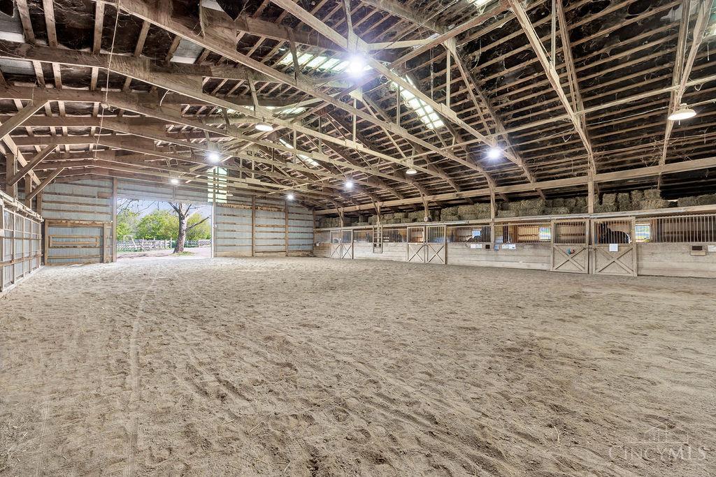 2920 Minton Road Hamilton, OH 45013 - Photo 14 of 39 indoor stables and riding area