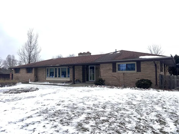 $303,600 | 2590 South Morrice Road, Owosso, MI 48867