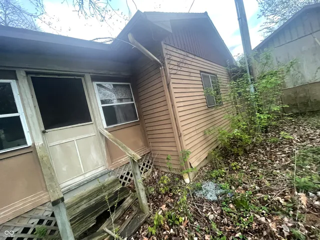 $30,000 | 9825 North Street, Rockville, IN 47872