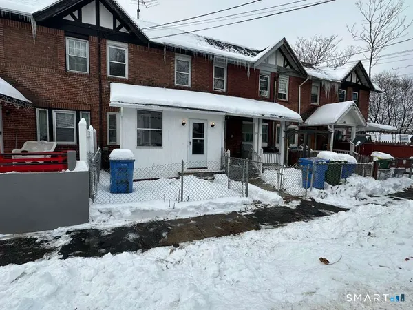 $1,900 | 52 Oak Street, Waterbury, CT 06704