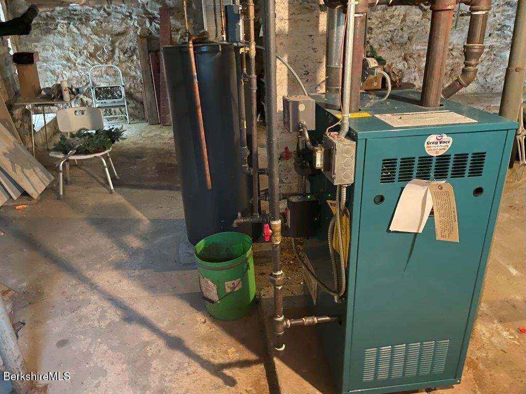 193 South Mountain Road Pittsfield, MA 01201 - Photo 23 of 49