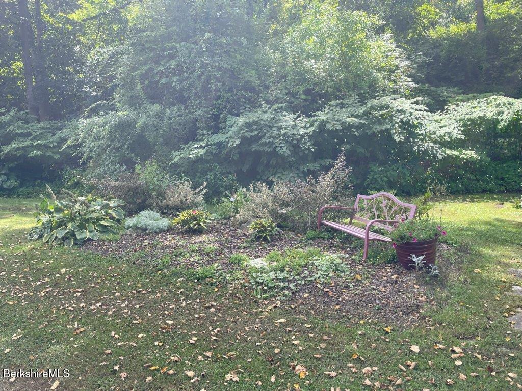 193 South Mountain Road Pittsfield, MA 01201 - Photo 45 of 49 a garden view with a seating space