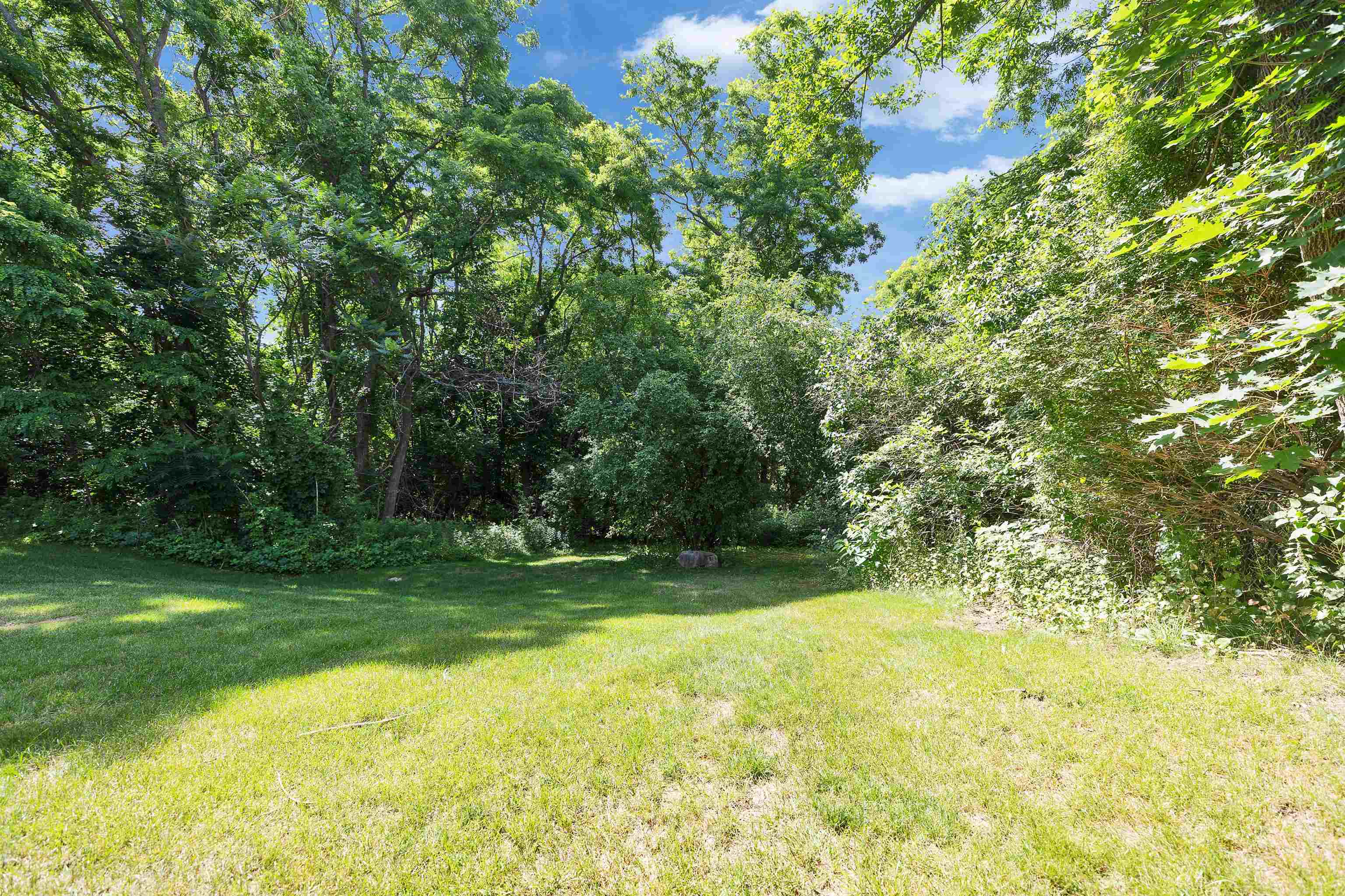 901 Mammoth Road, Unit 9 Manchester, NH 03104 - Photo 25 of 31