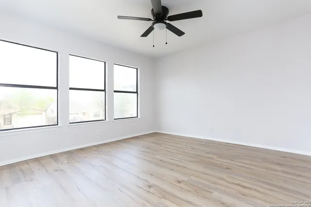 $1,695 | 6870 Flaming Ridge Drive, Converse, TX 78109