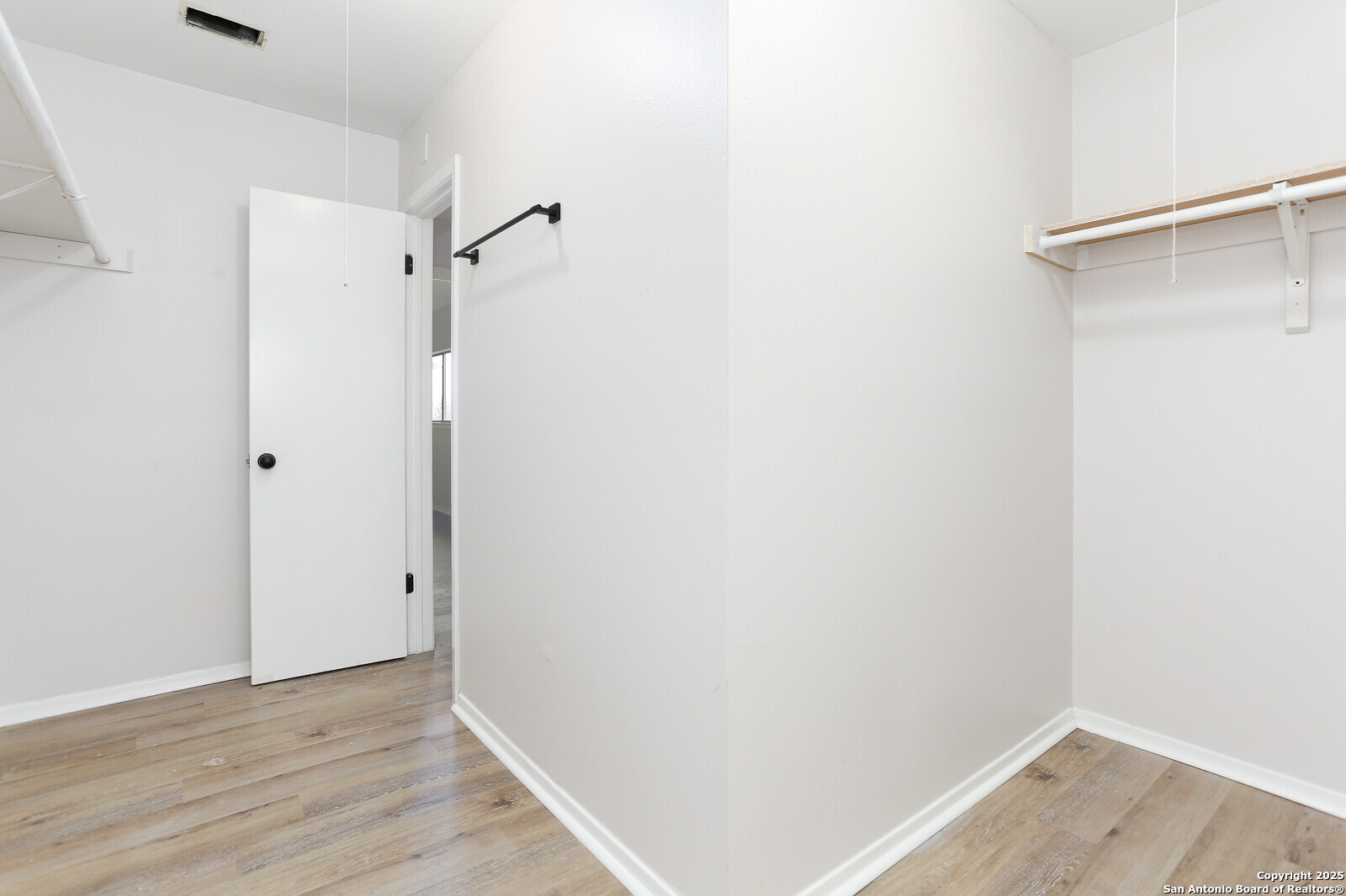 6870 Flaming Ridge Drive Converse, TX 78109 - Photo 12 of 21
