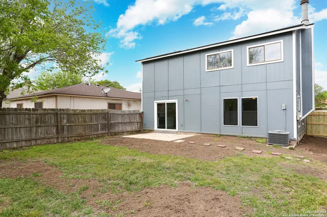 $1,695 | 6870 Flaming Ridge Drive, Converse, TX 78109