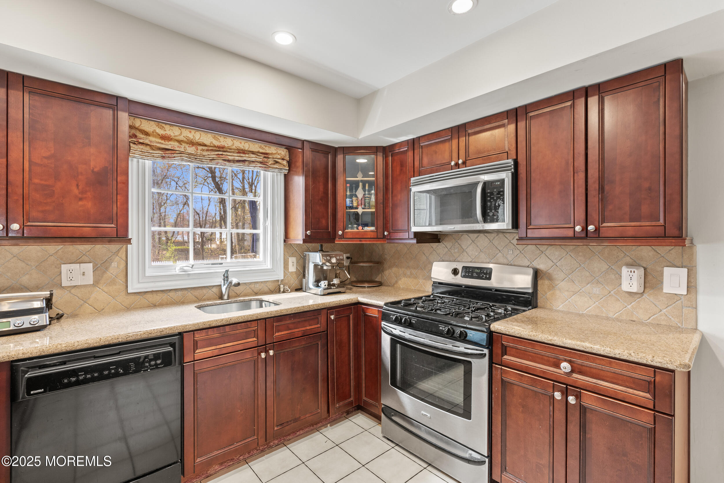 704 Deal Road Asbury Park, NJ 07712 - Photo 15 of 50 023