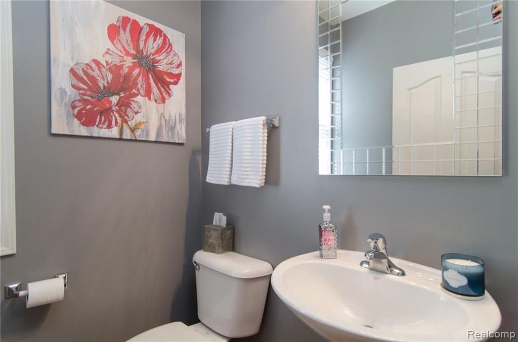 673 Enchantment Drive Rochester, MI 48307 - Photo 16 of 37