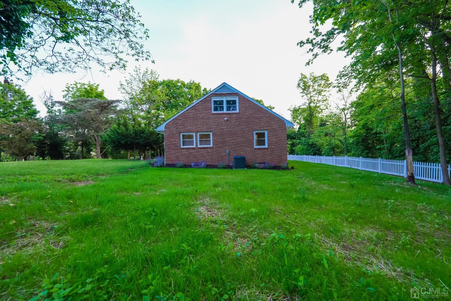 1067 River Road Piscataway, NJ 08854 - Photo 3 of 31 Gallery Image 3