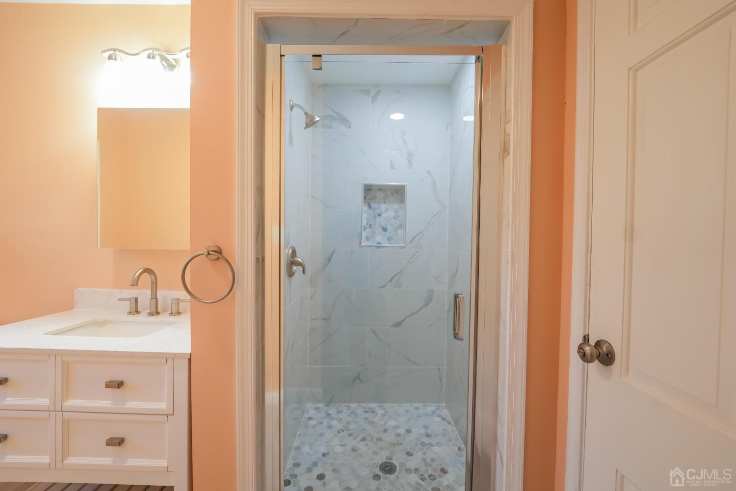 1067 River Road Piscataway, NJ 08854 - Photo 8 of 31 Gallery Image 8