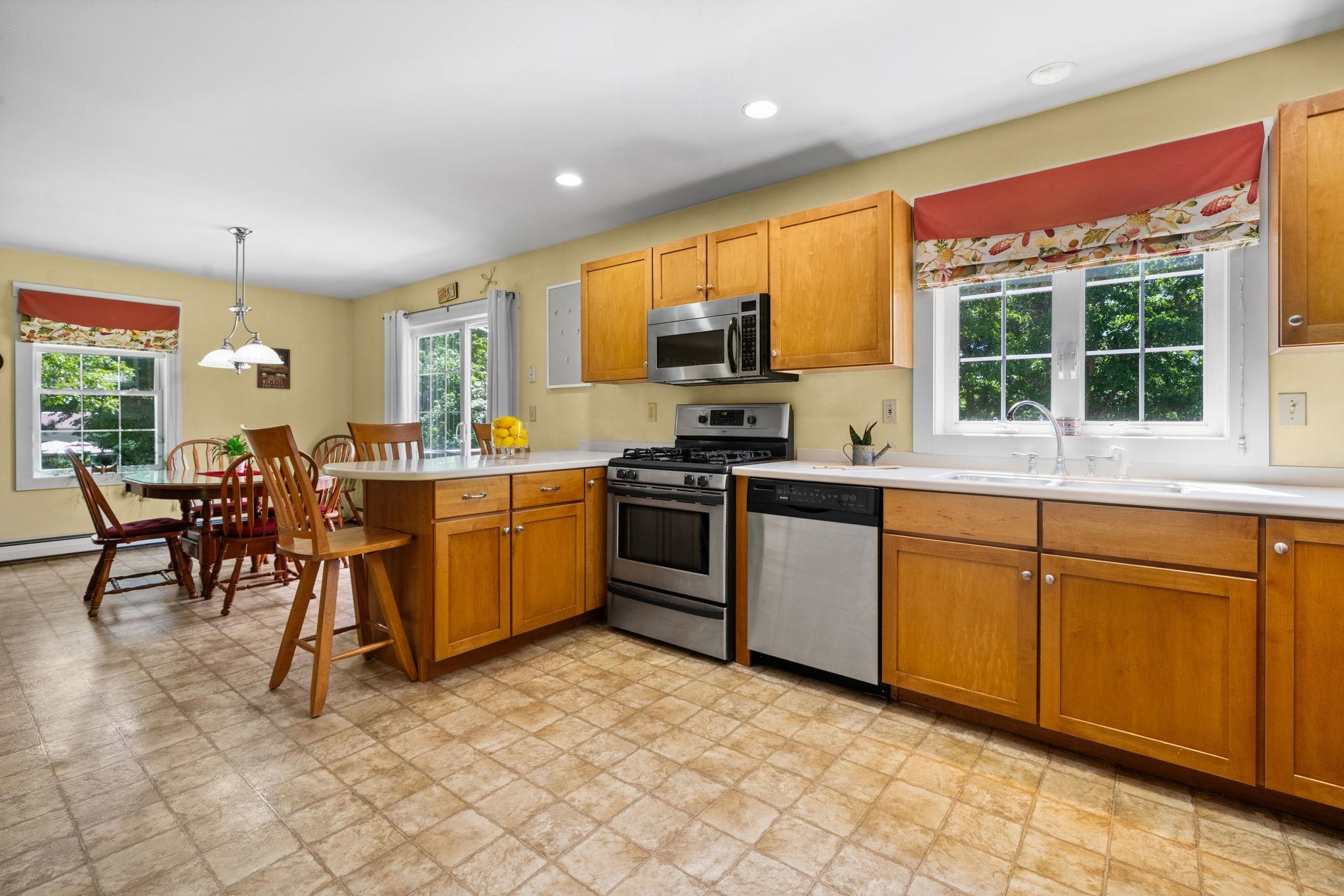 71 Oak Hill Road Northfield, NH 03276 - Photo 12 of 53
