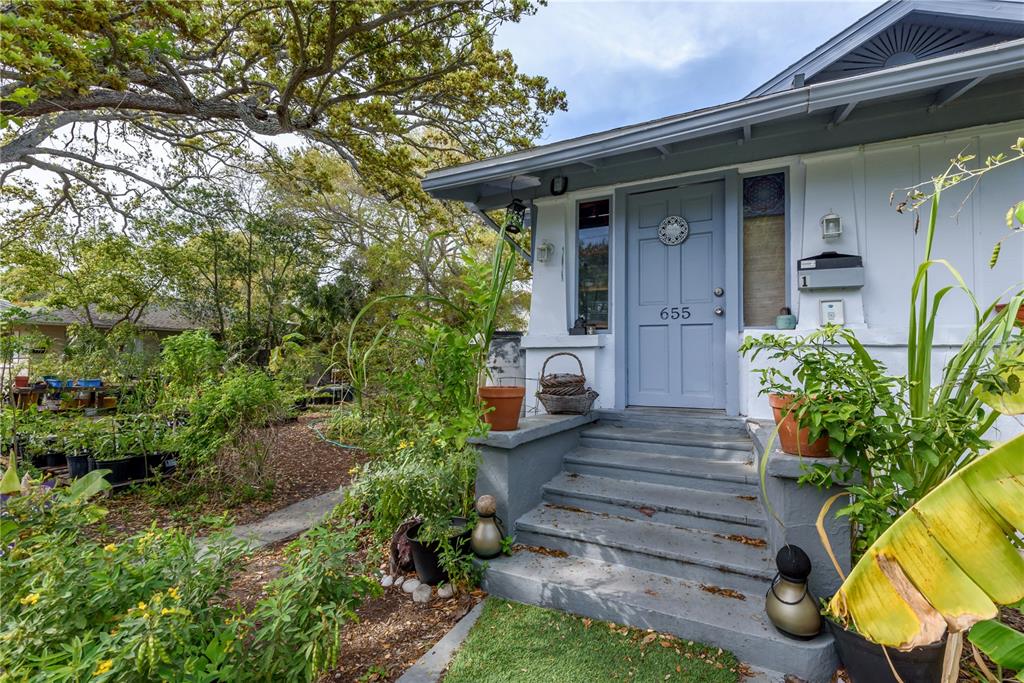 655 Paris Avenue South St. Petersburg, FL 33701 - Photo 2 of 45