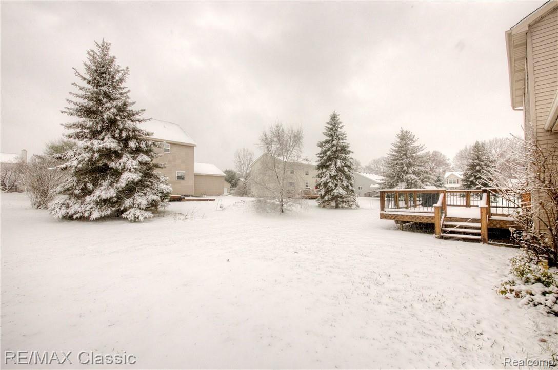 2366 Chestnut Bend Howell, MI 48855 - Photo 5 of 51 930A3265_6_7.jpg