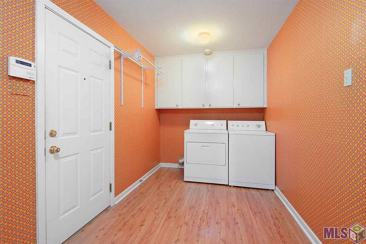 2187 Cedarcrest Avenue Baton Rouge, LA 70816 - Photo 12 of 13 Laundry