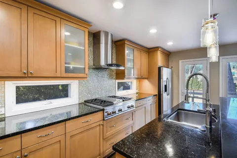 $985,000 | 541 Park Row, Glen Ellyn, IL 60137