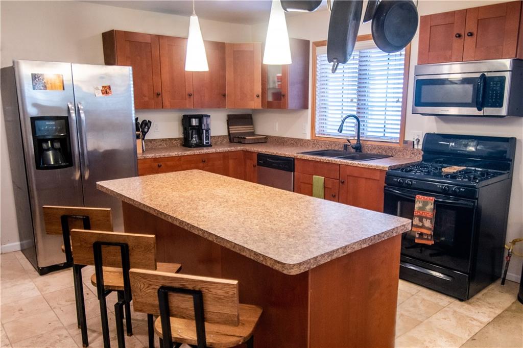 2305 Marbury Road Pittsburgh, PA 15221 - Photo 3 of 23 Gallery Image 3