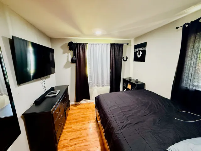 $289,999 | 6906 West 91st Street, Bridgeview, IL 60455