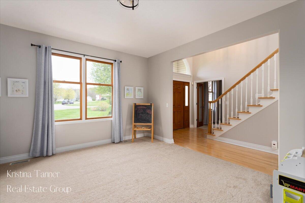 4797 Sunflower Ridge Drive Northeast Ada, MI 49301 - Photo 11 of 65 Dining
