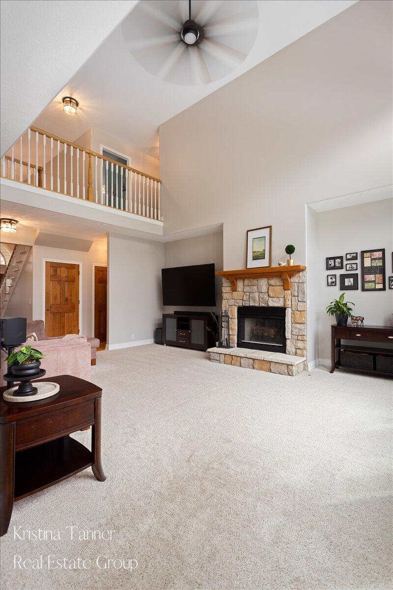 4797 Sunflower Ridge Drive Northeast Ada, MI 49301 - Photo 16 of 65 Living Room