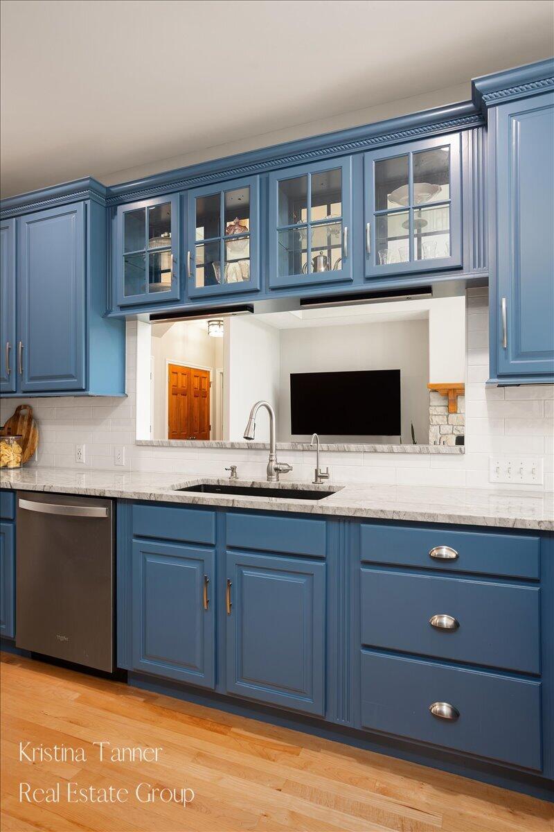 4797 Sunflower Ridge Drive Northeast Ada, MI 49301 - Photo 19 of 65 Kitchen