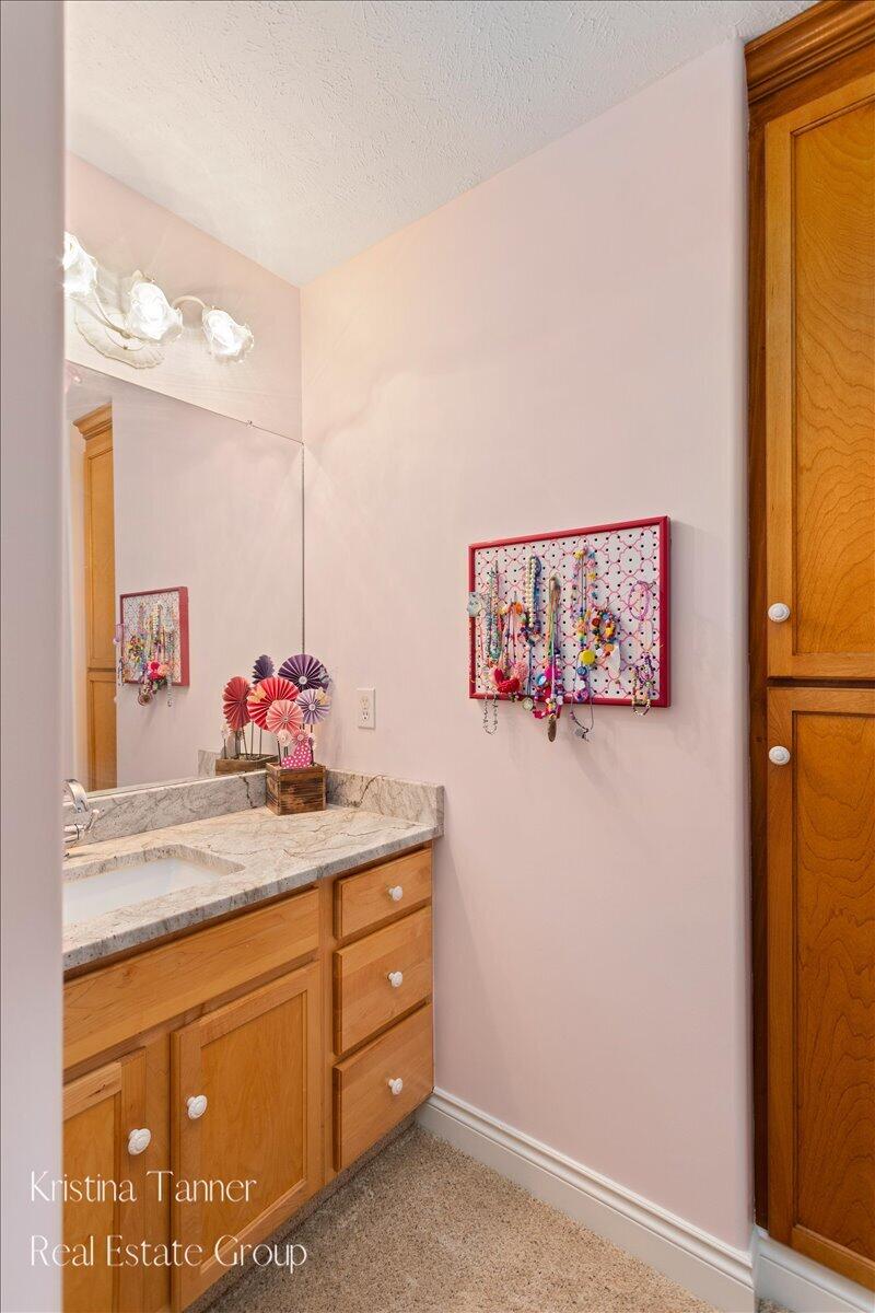 4797 Sunflower Ridge Drive Northeast Ada, MI 49301 - Photo 33 of 65 Bedroom 1 Vanity
