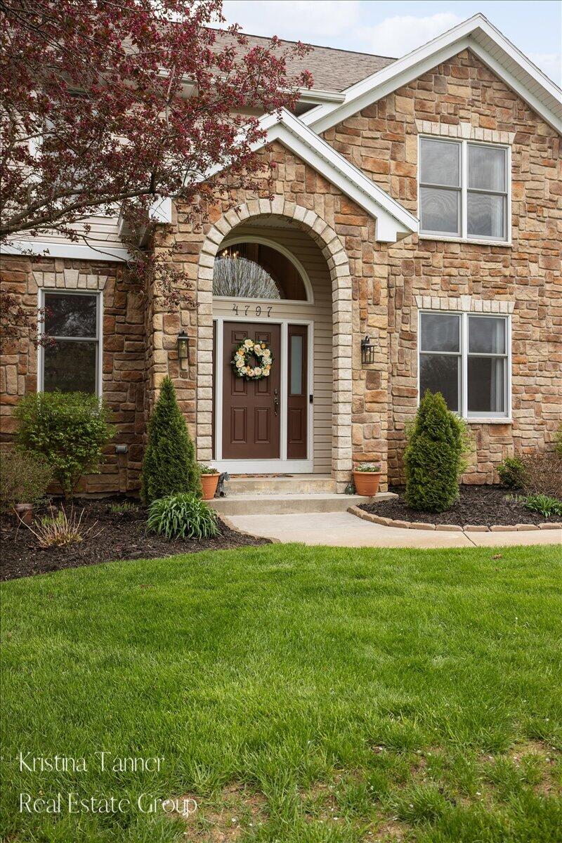 4797 Sunflower Ridge Drive Northeast Ada, MI 49301 - Photo 4 of 65 Front Enterance