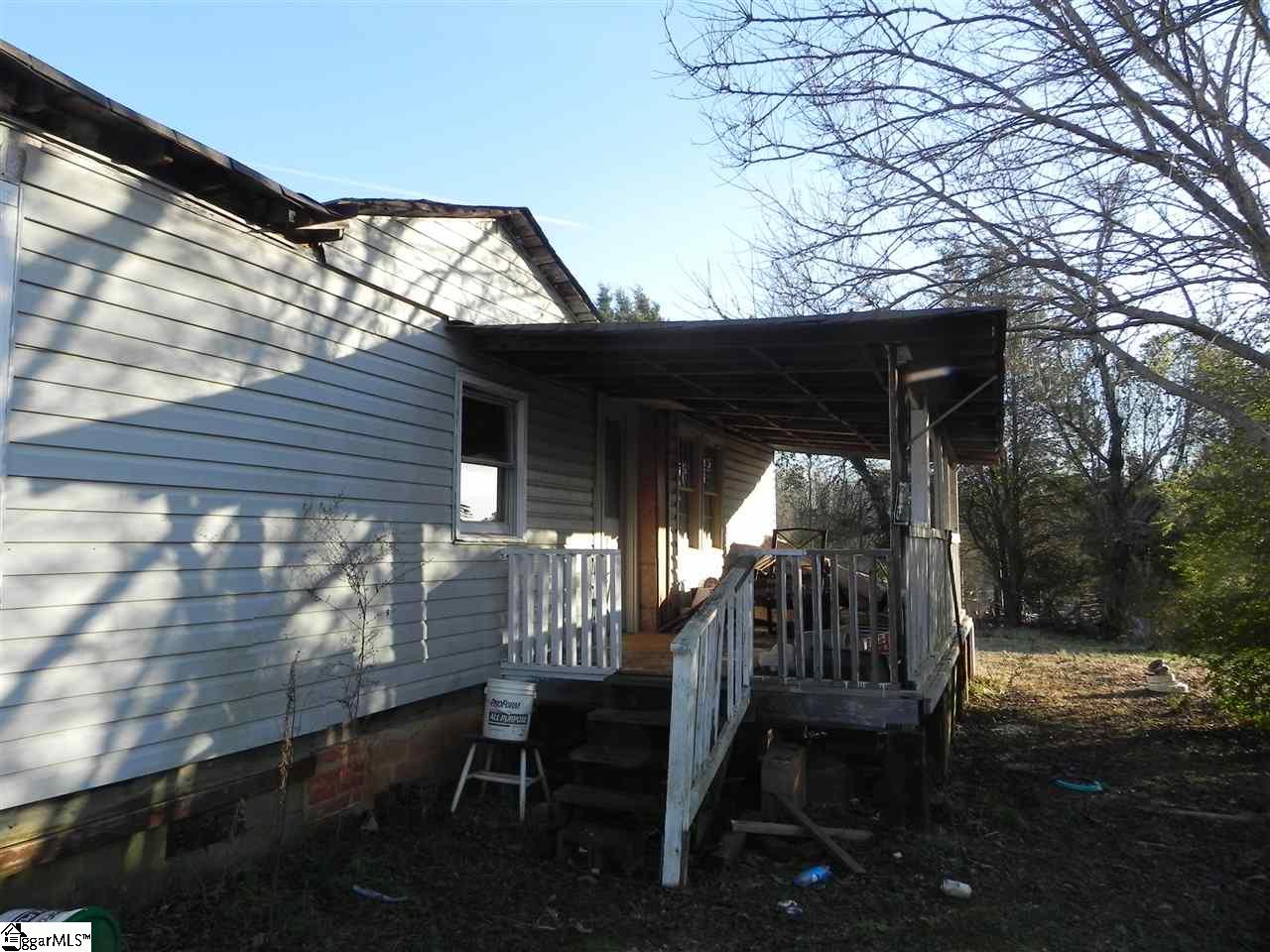 220 Parris Road Cowpens, SC 29330 - Photo 3 of 29