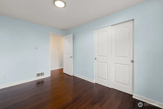 $2,700 | 16303 121st Avenue East, Puyallup, WA 98374