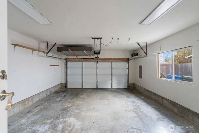 $2,700 | 16303 121st Avenue East, Puyallup, WA 98374