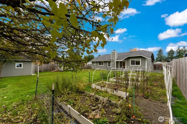 $2,700 | 16303 121st Avenue East, Puyallup, WA 98374